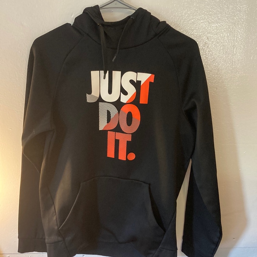 Nike hoodie kids size small